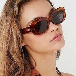 The Velvet Mirror - Havana Demi Tortoise